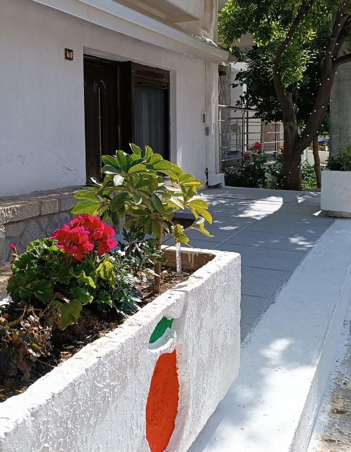 Ευρύχωρο Και Άνετο Διαμέρισμα Στην Ιτέα Joanna'S Apartment Kirra Extérieur photo