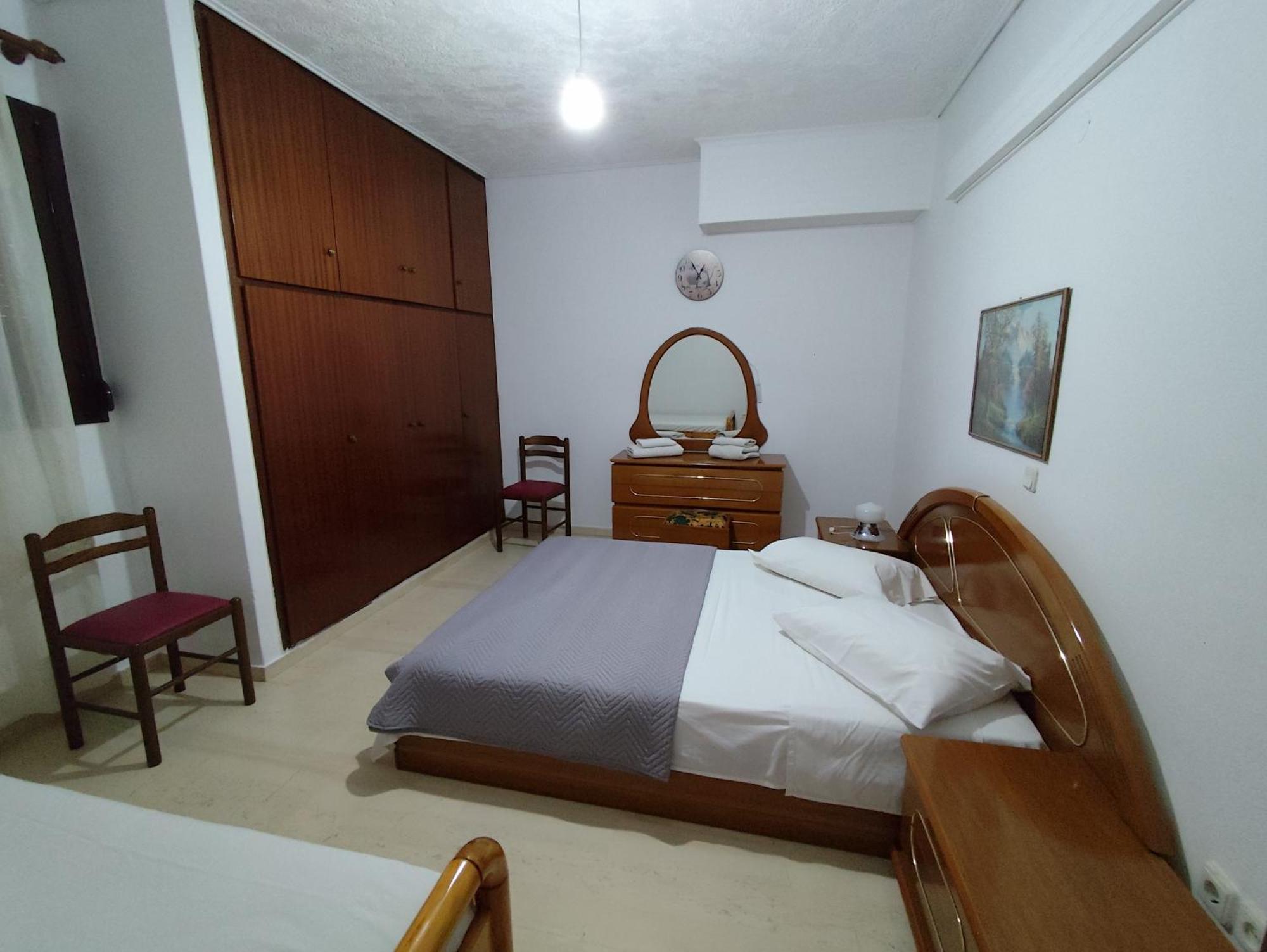 Ευρύχωρο Και Άνετο Διαμέρισμα Στην Ιτέα Joanna'S Apartment Kirra Extérieur photo