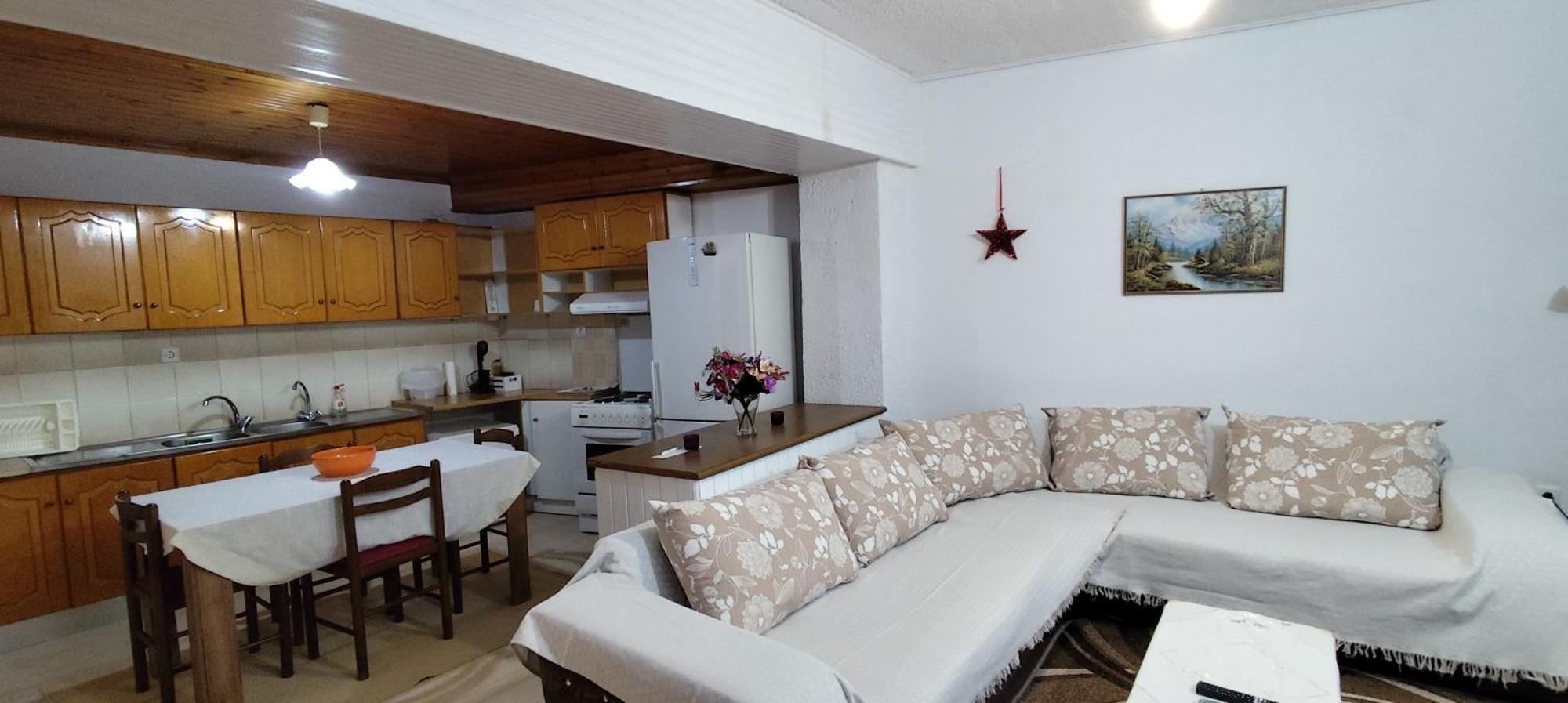 Ευρύχωρο Και Άνετο Διαμέρισμα Στην Ιτέα Joanna'S Apartment Kirra Extérieur photo