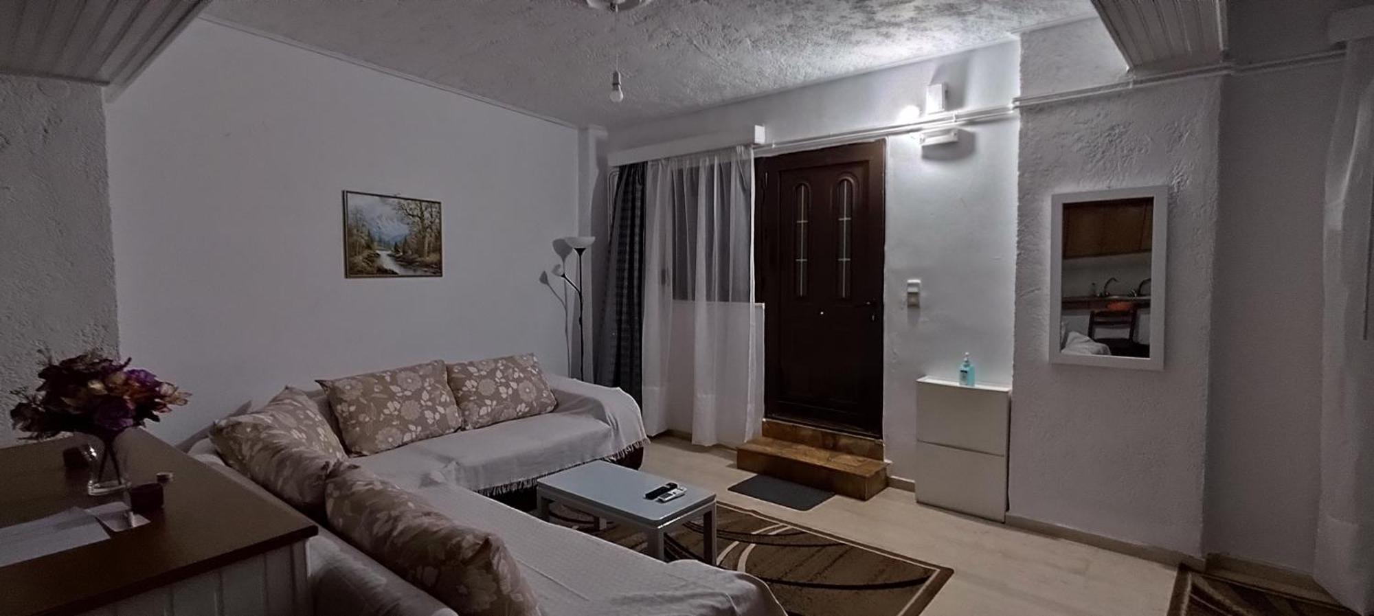 Ευρύχωρο Και Άνετο Διαμέρισμα Στην Ιτέα Joanna'S Apartment Kirra Extérieur photo